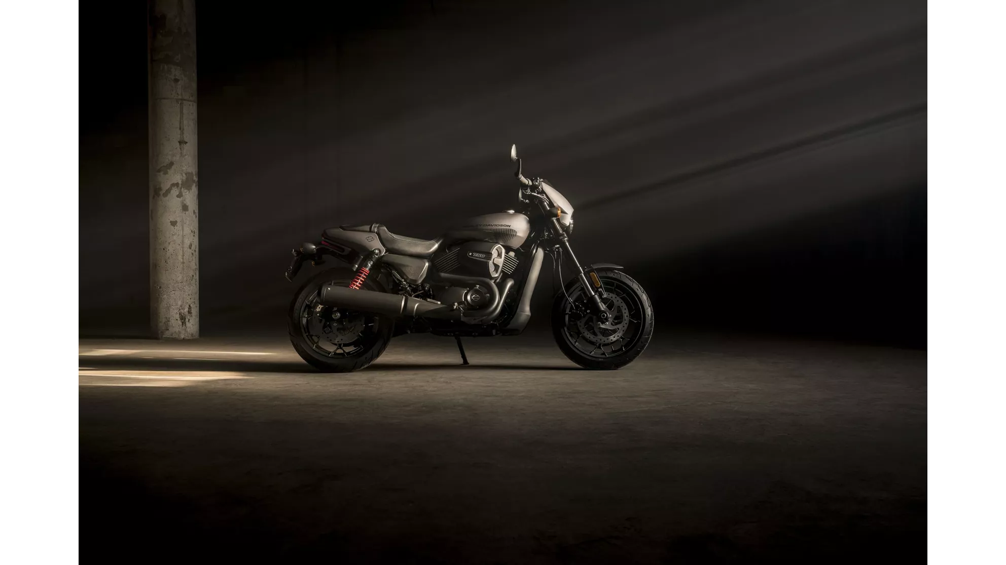 Harley-Davidson Street Rod - Image 14 Harley-Davidson Street Rod - Image 14